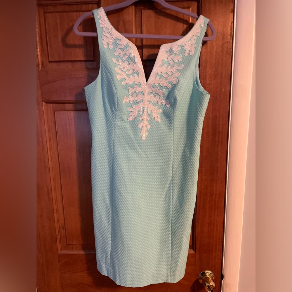 Excellent Condition Lilly Pulitzer Shift.